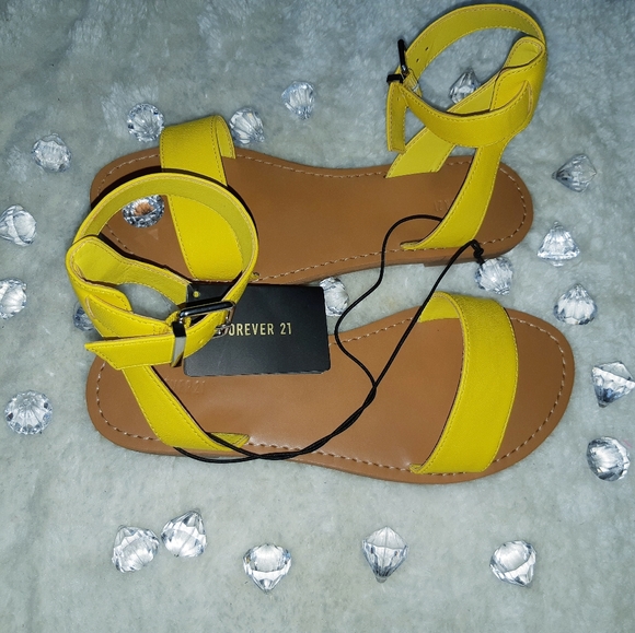 Slippers - Picture 2 of 3